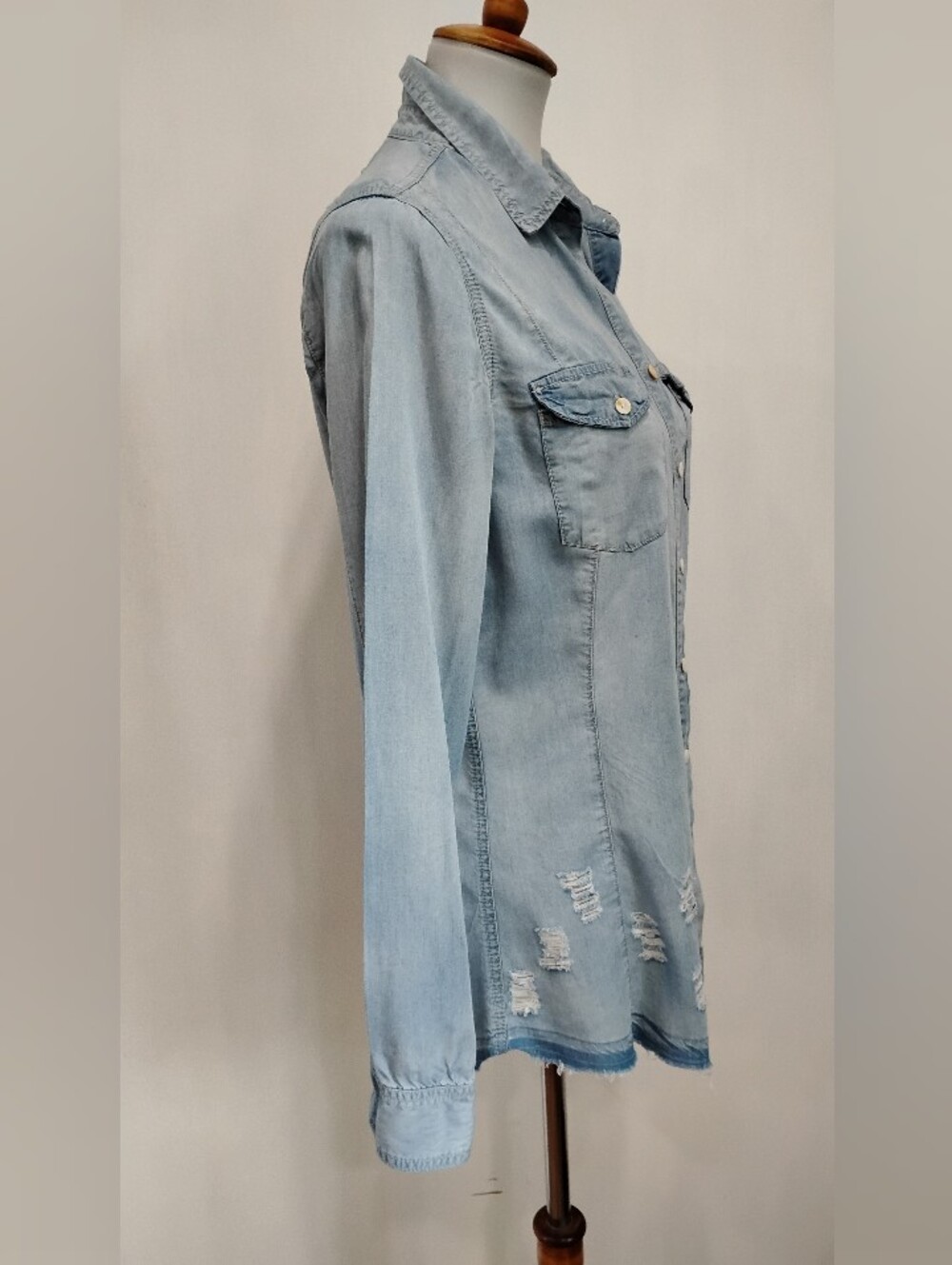 DISTRESSED DRESS FORUM BLOUSE - Picture 9 of 11